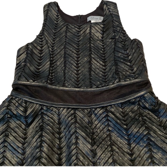 Girls black dress - Picture 2 of 5